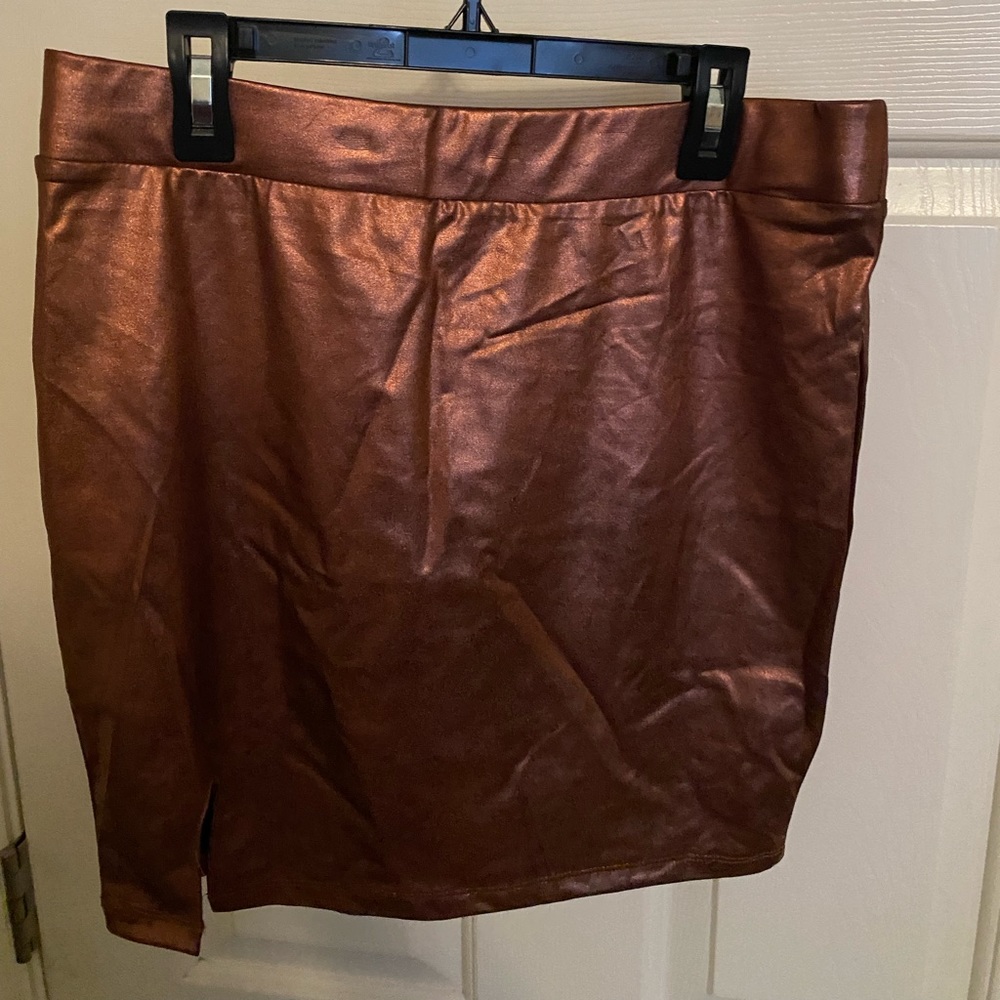 NWT Shine Star Women’s Brown Copper Faux Leather Mini Skirt Sz MEDIUM